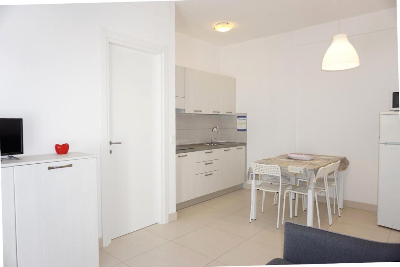 Relax By The Garden - Flat For Up To 6 Guests Apartment ปอร์โต ซานตามาร์เกรีตา ดี กาโอร์เล ภายนอก รูปภาพ