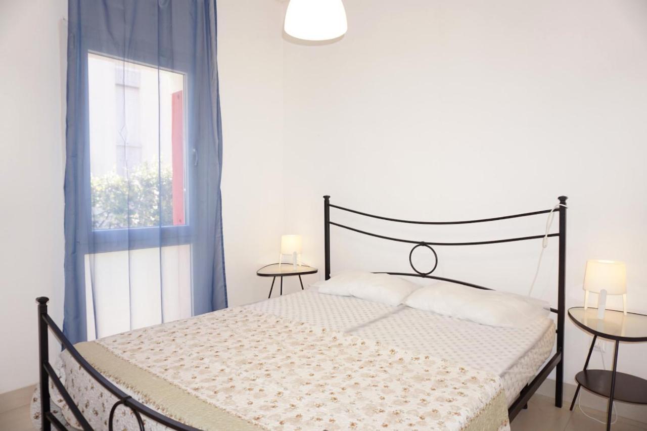 Relax By The Garden - Flat For Up To 6 Guests Apartment ปอร์โต ซานตามาร์เกรีตา ดี กาโอร์เล ภายนอก รูปภาพ